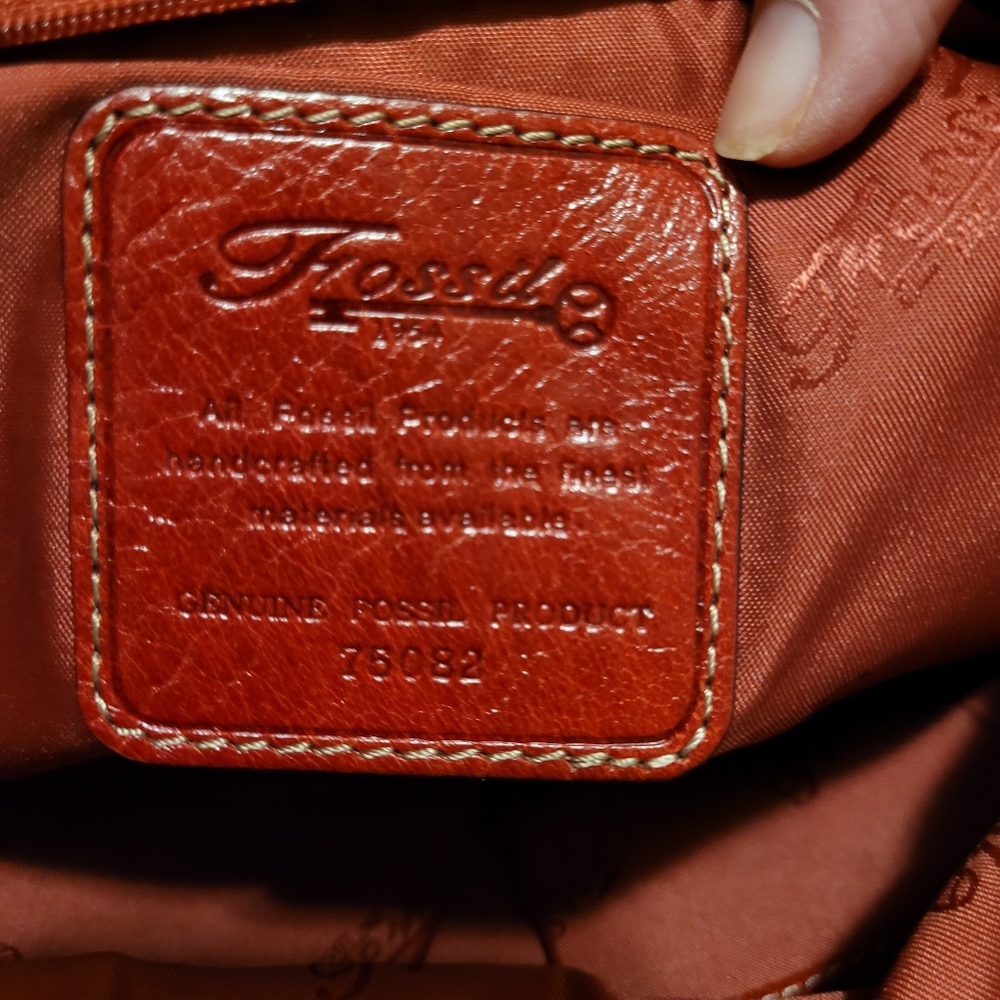 Fossil Red Leather Double Front Utility Pocket Hobo Shoulder Bag - Picture 7 of 11